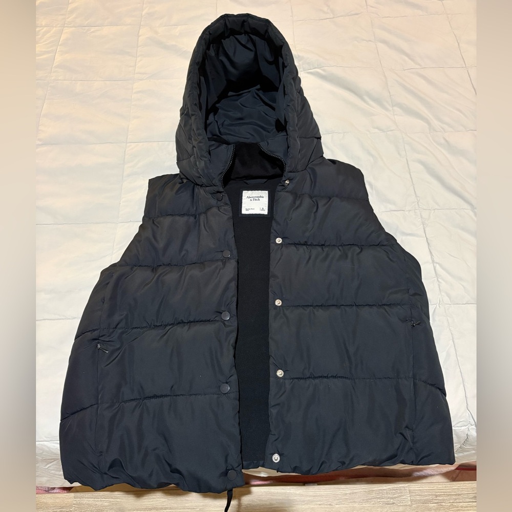 Abercrombie & Fitch Black Puffer Vest with Hood
